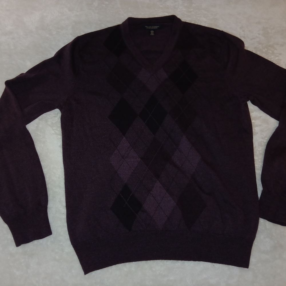 Banana Republic V-Neck Sweater in Purple and Black Argyle
